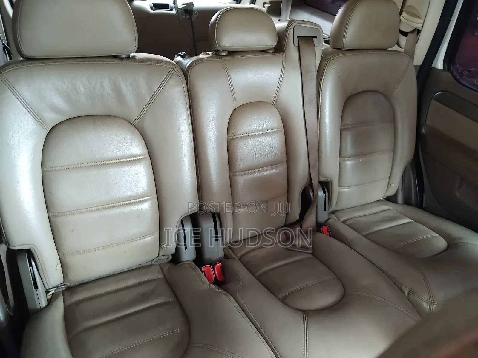Ford Explorer 2004 White