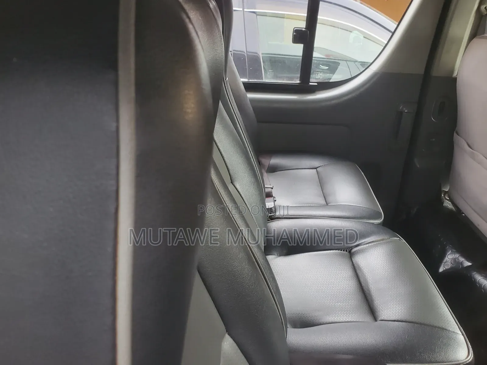 Toyota HiAce 2015 Silver