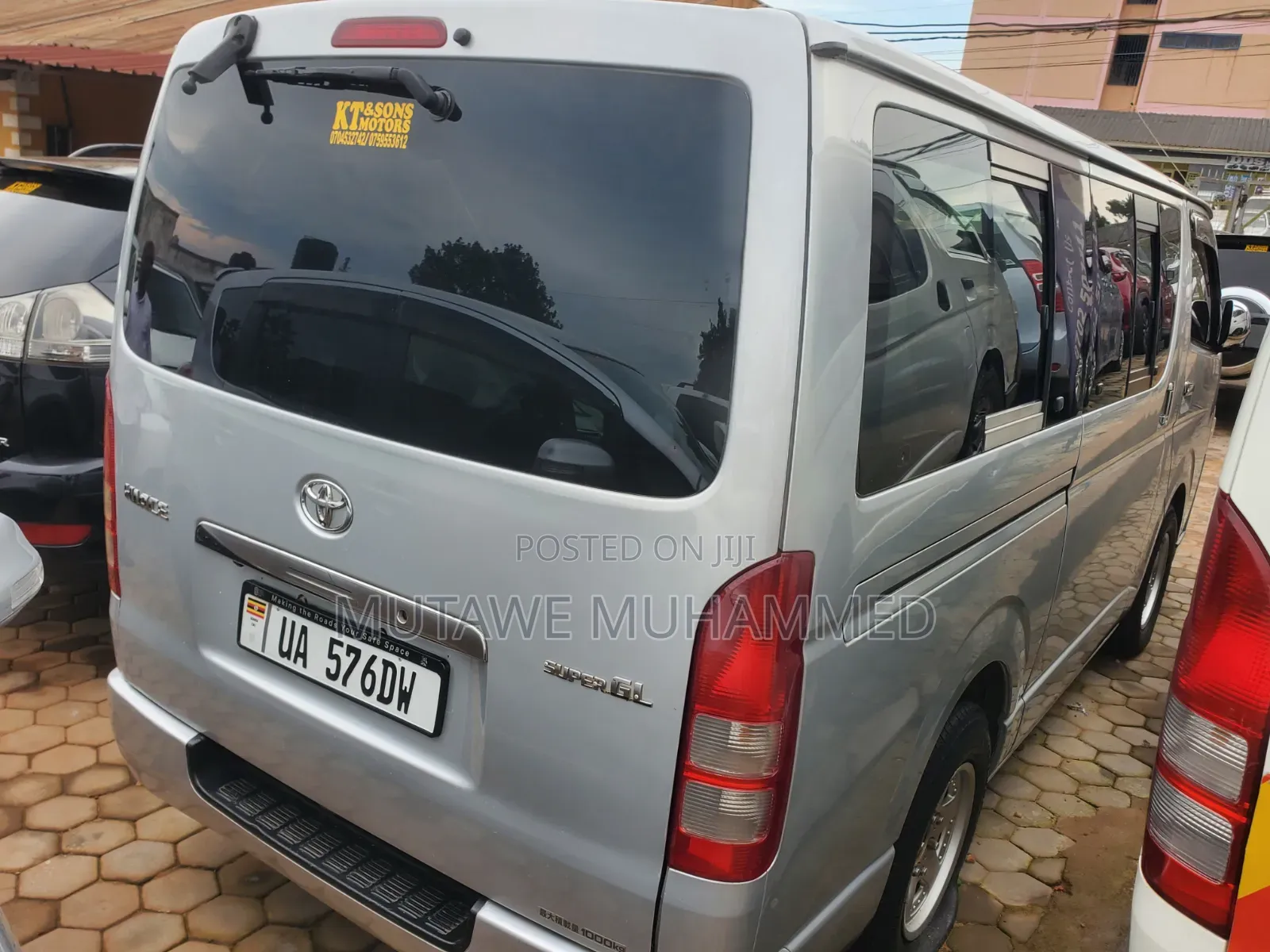 Toyota HiAce 2015 Silver