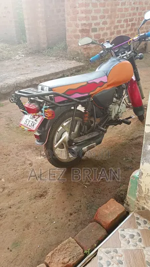 Bajaj CT 125X 2023 Red