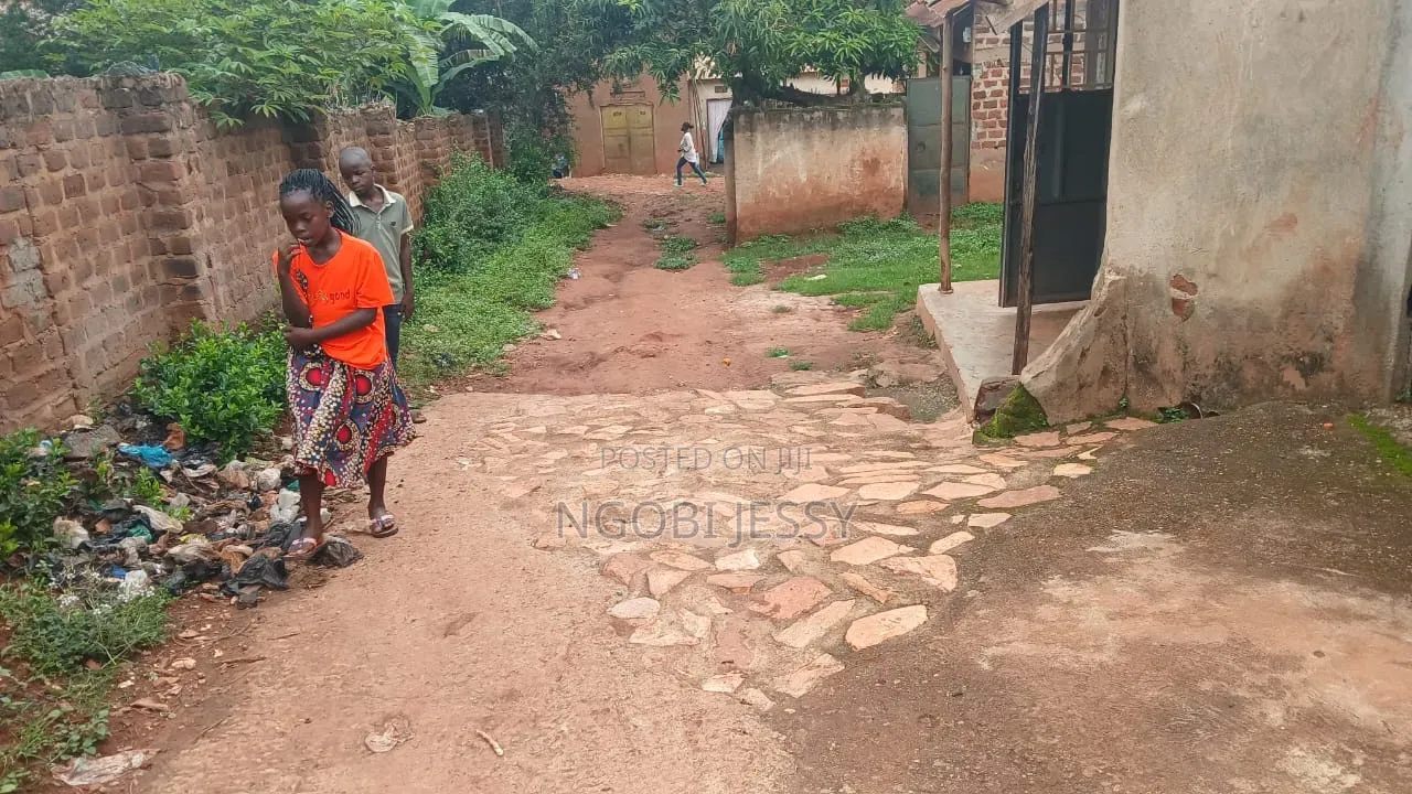 Furnished 3bdrm House in Kira for sale