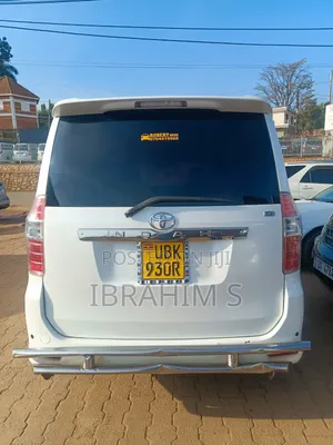 Toyota Noah 2009 White