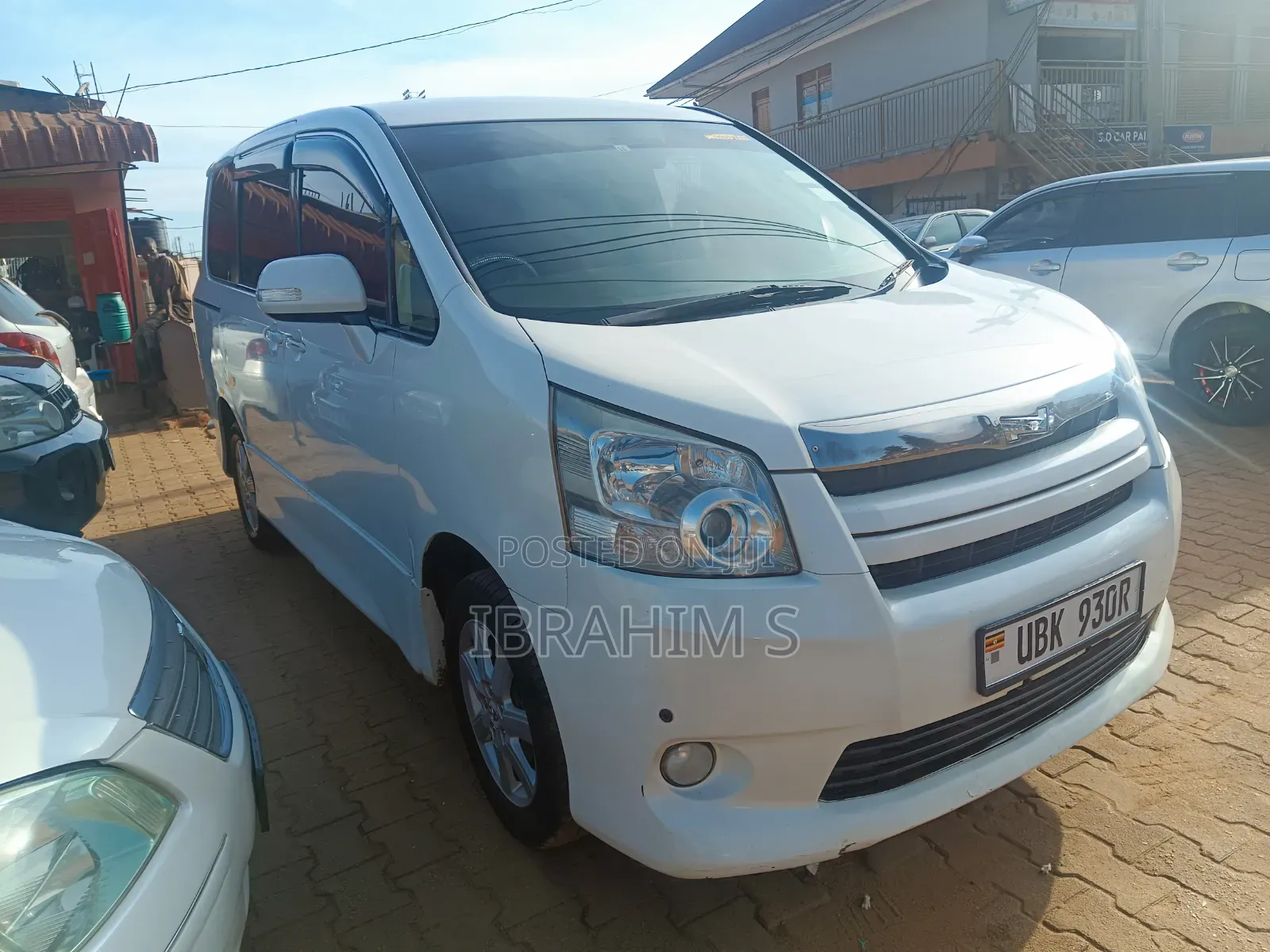 Toyota Noah 2009 White