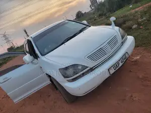 Toyota Harrier 2.2 16V 2002 White