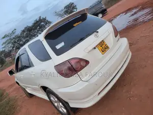 Toyota Harrier 2.2 16V 2002 White