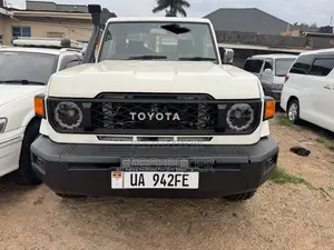 Toyota Land Cruiser 2023 White