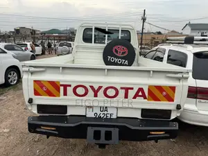 Toyota Land Cruiser 2023 White