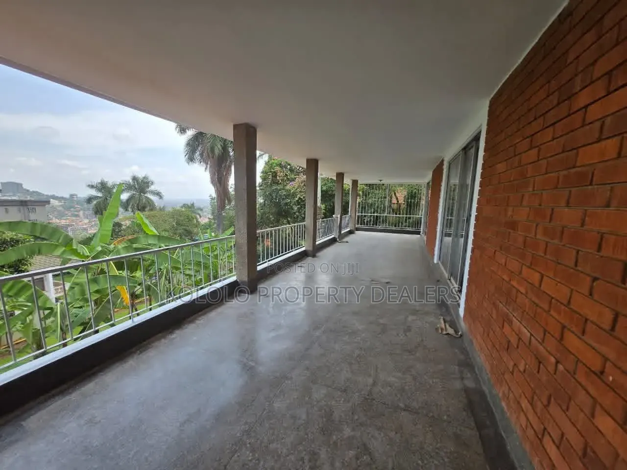6bdrm Mansion in Kololo, Central Division for rent