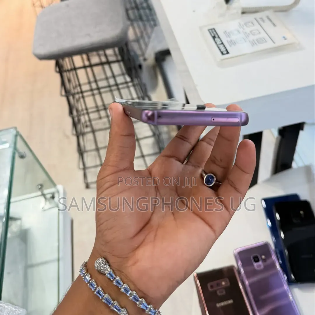 New Samsung Galaxy S9 Plus 64 GB Blue