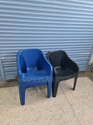 Wide Armrest Plastic Chairs Plastic Chairs 1pcs