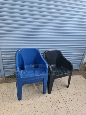 Wide Armrest Plastic Chairs Plastic Chairs 1pcs