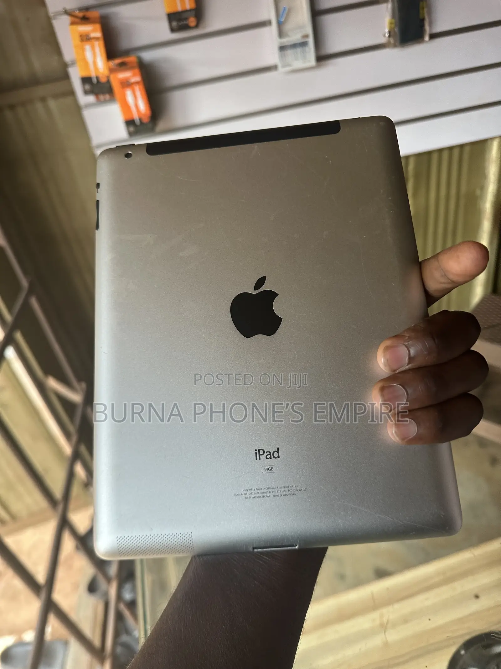 Apple iPad 3 Wi-Fi 64 GB White