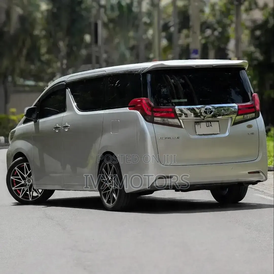 Toyota Alphard 2017 White