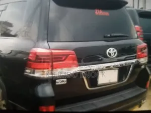 Toyota Land Cruiser 4.6 V8 ZX 2010 Black
