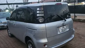 Toyota Sienta 2007 Silver