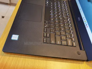 Laptop Dell Precision 5520 16GB Intel Core i7 SSD 512GB