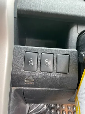 Toyota Sienta 2007 Silver