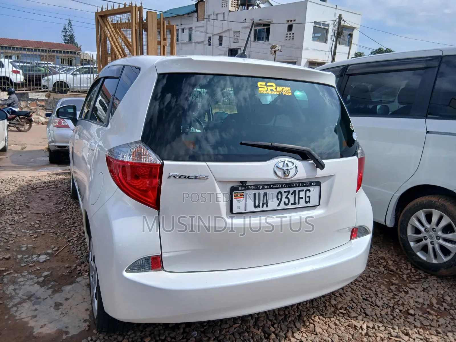 Toyota Ractis 2011 White