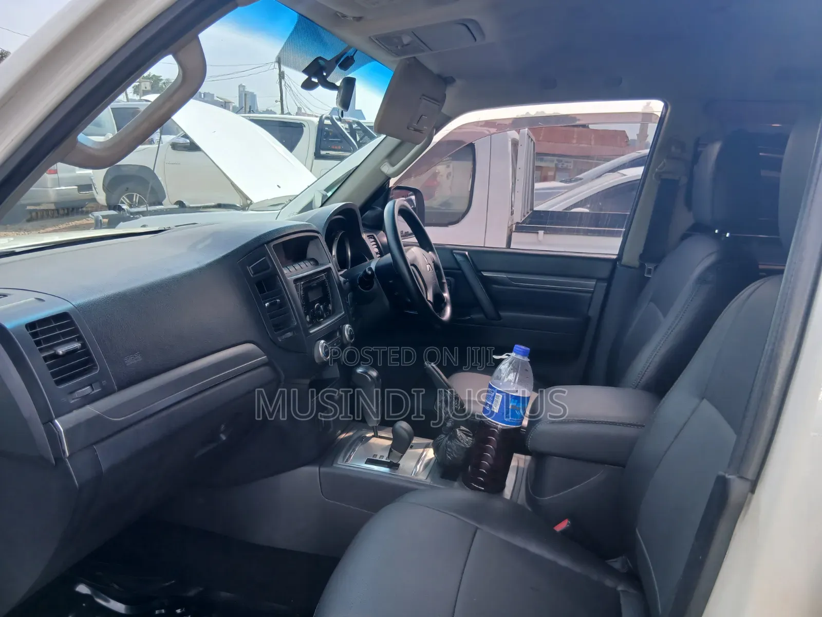 Mitsubishi Pajero 2011 White