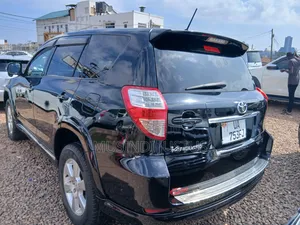 Toyota Vanguard 2011 Black