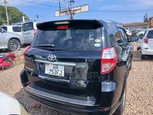 Toyota Vanguard 2011 Black