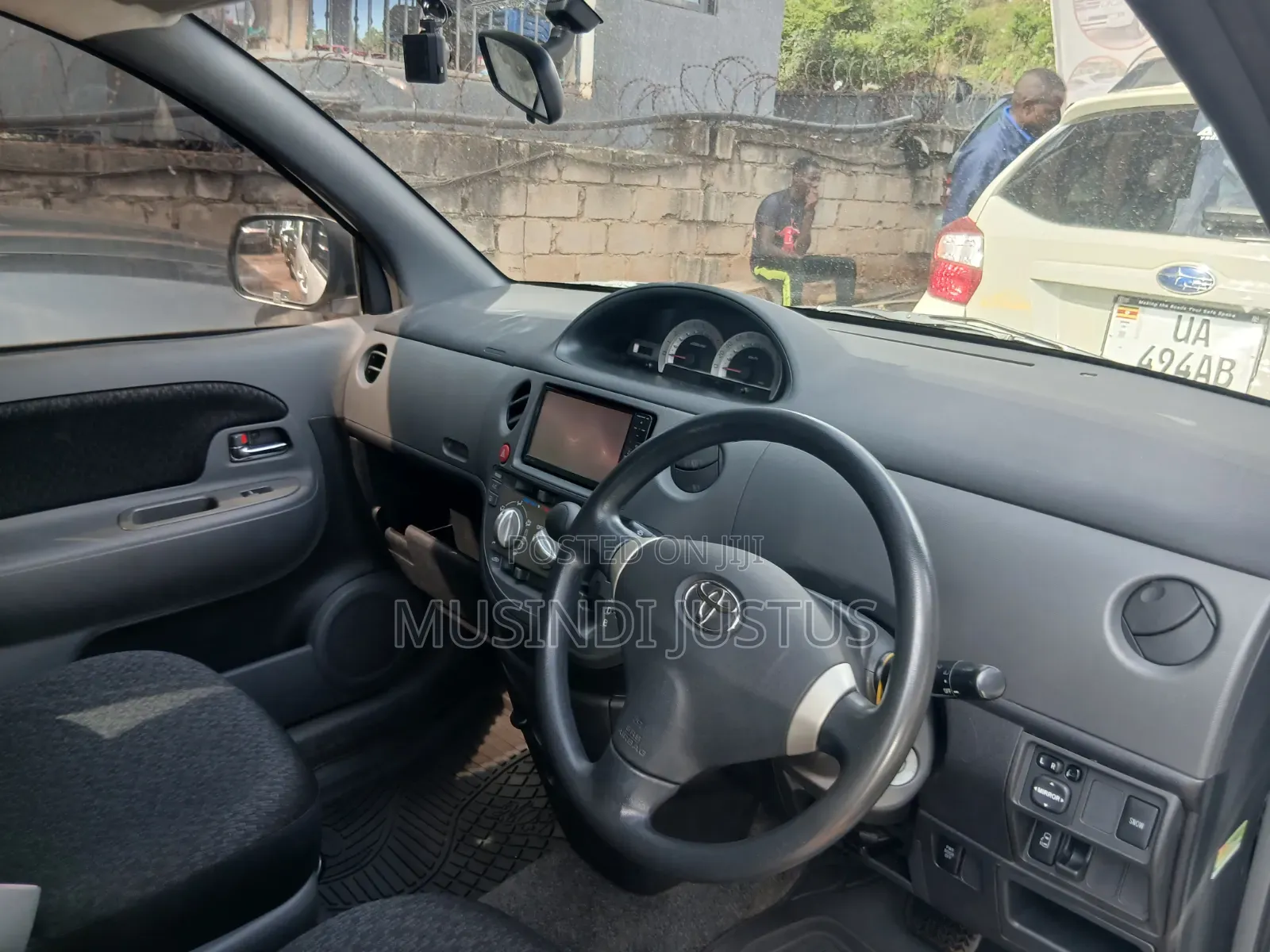 Toyota Sienta 2012 White