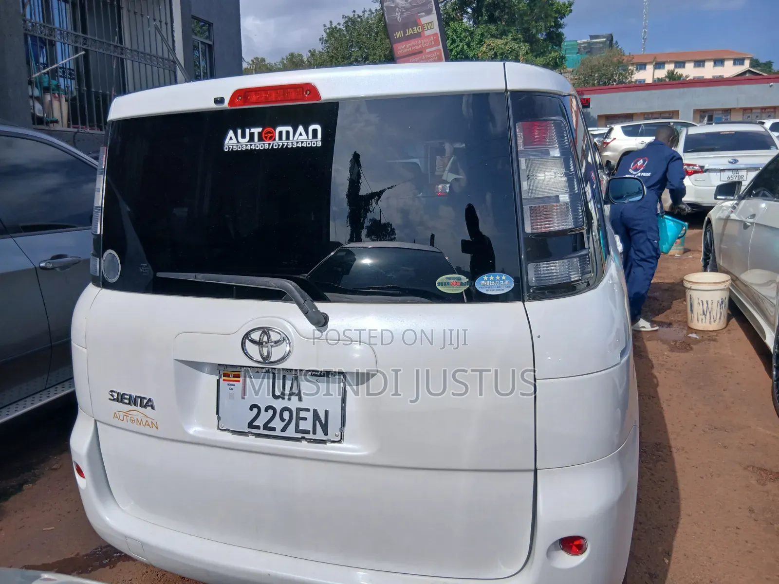 Toyota Sienta 2012 White
