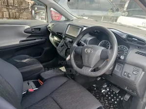 Toyota Wish 2010 Silver