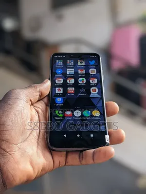 Kyocera Gratina 32 GB Black