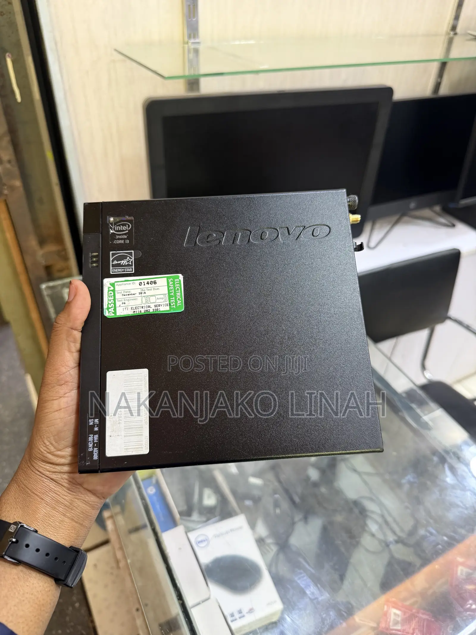 Desktop Computer Lenovo 4GB Intel Core i3 HDD 32GB