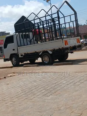 Mitsubishi Canter 4D32 1998 White