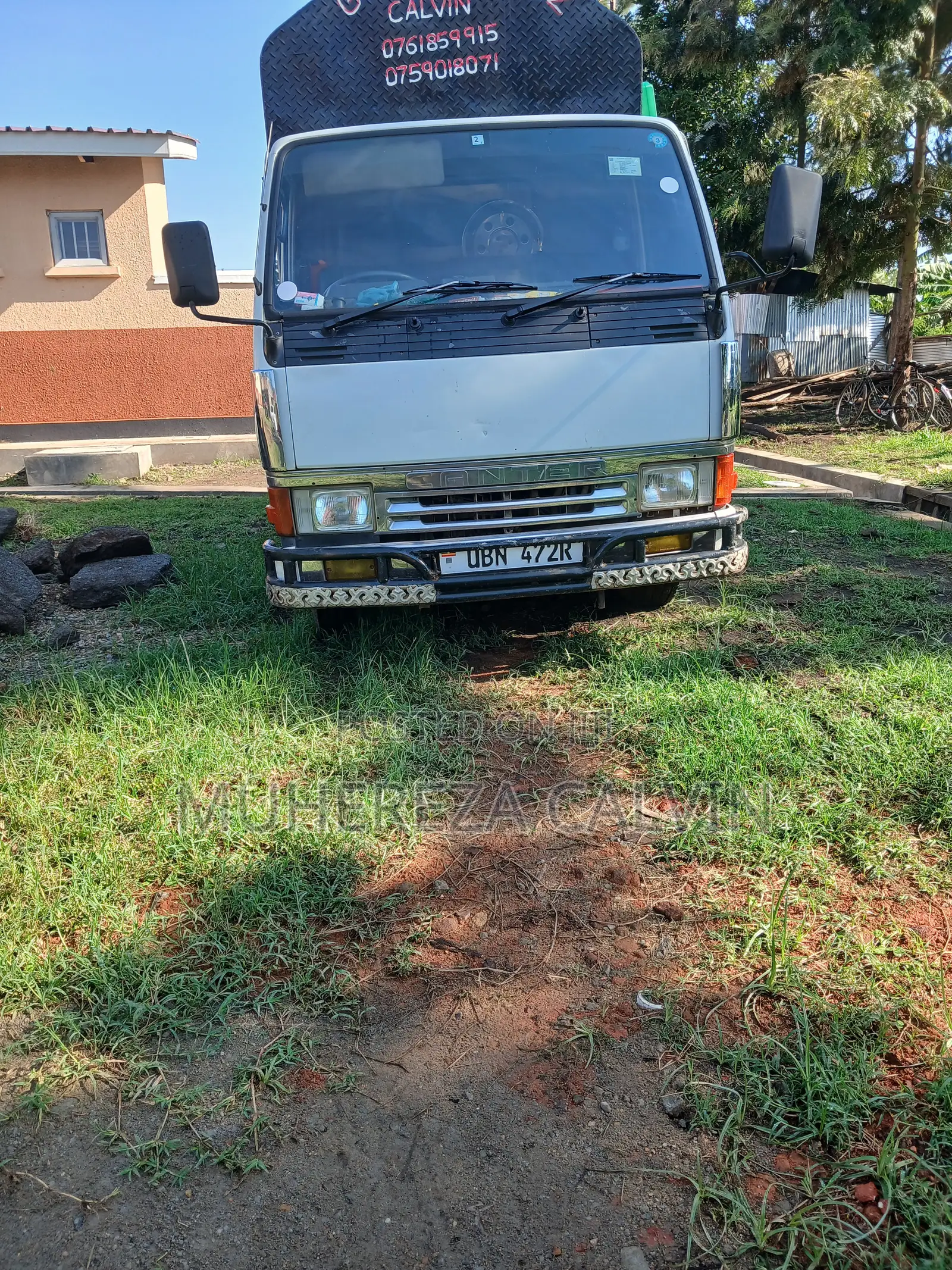 Mitsubishi Canter 4D32 1998 White