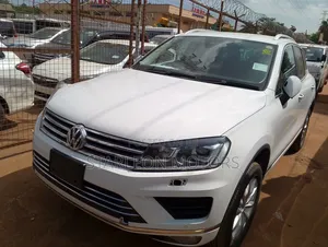Volkswagen Touareg V6 Executive AWD 4MOTION 2015 White