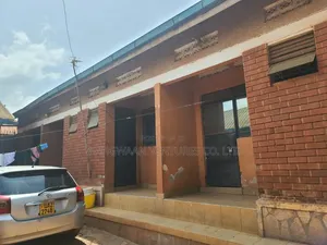 7bdrm House in Makindye for sale
