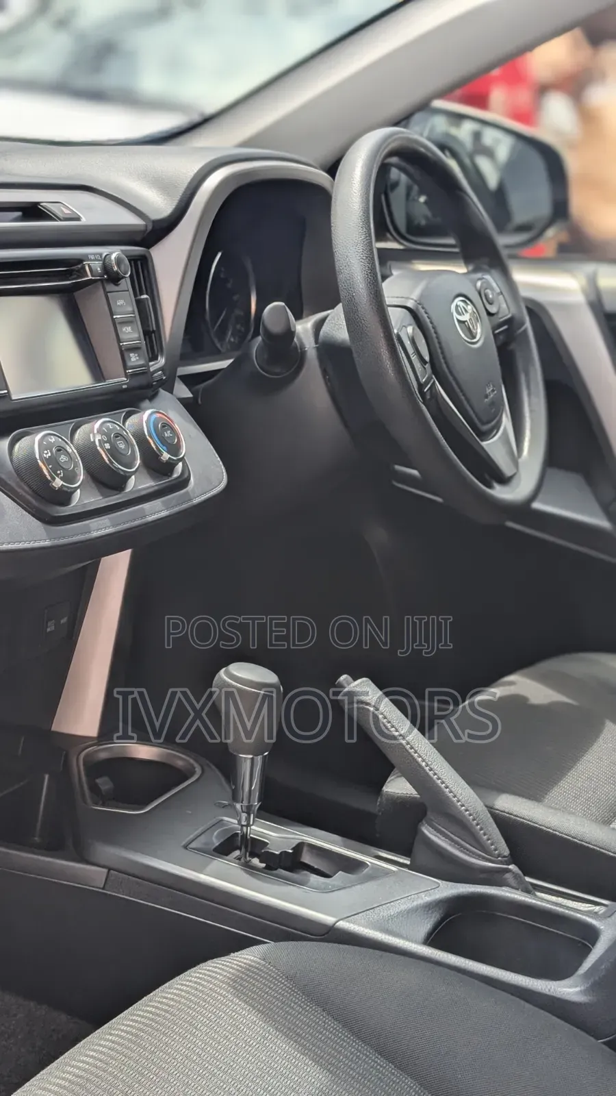 Toyota RAV4 LE 4dr SUV AWD (2.5L 4cyl 6A) 2015 Off white