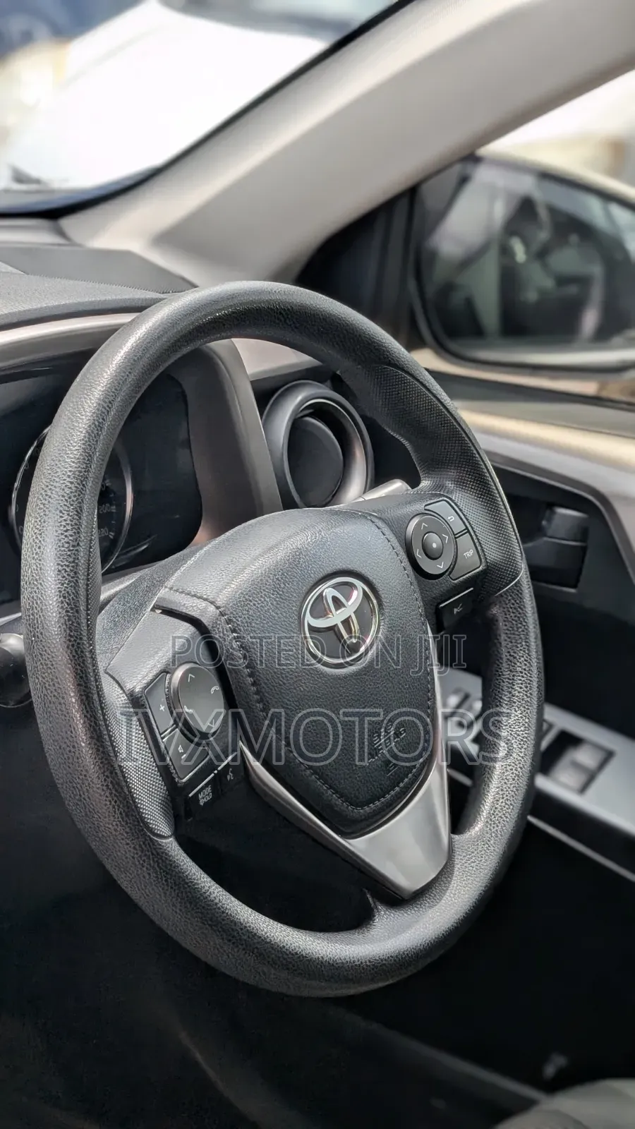 Toyota RAV4 LE 4dr SUV AWD (2.5L 4cyl 6A) 2015 Off white