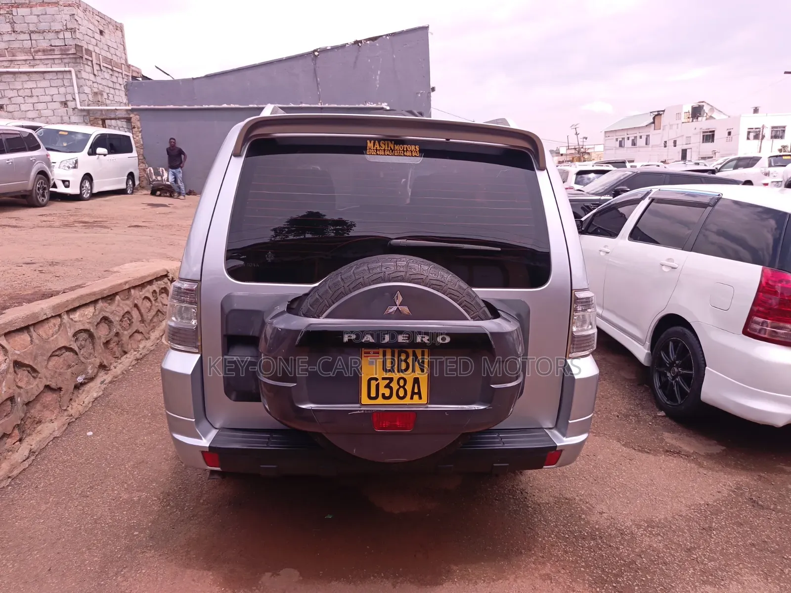Mitsubishi Pajero V80 3.0 VR-I 2014 Silver