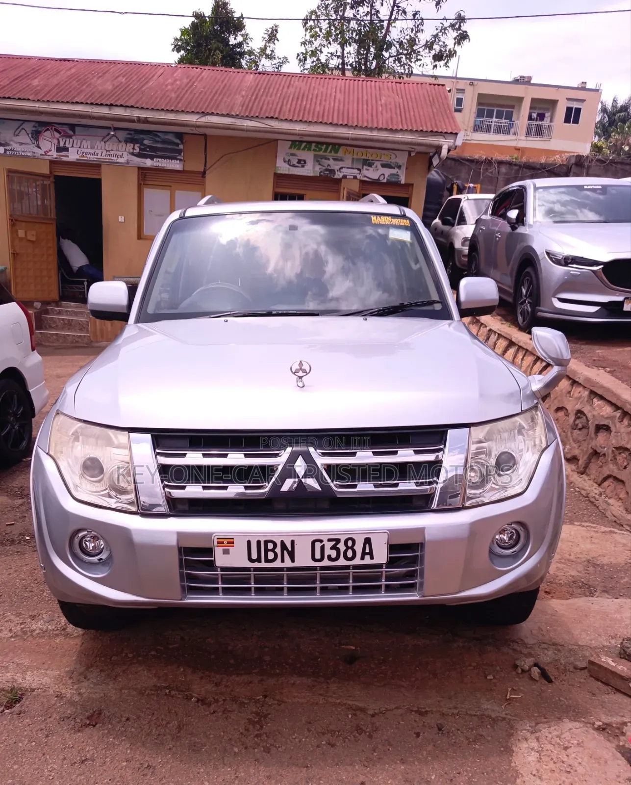 Mitsubishi Pajero V80 3.0 VR-I 2014 Silver