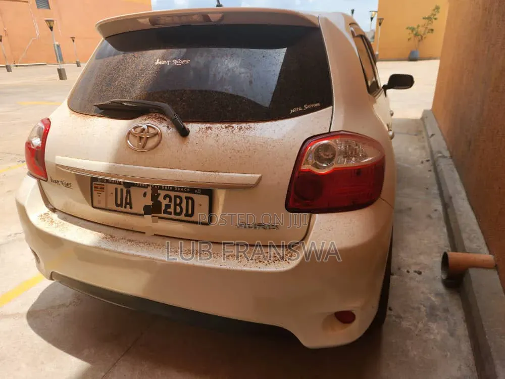 Toyota Auris 2012 White