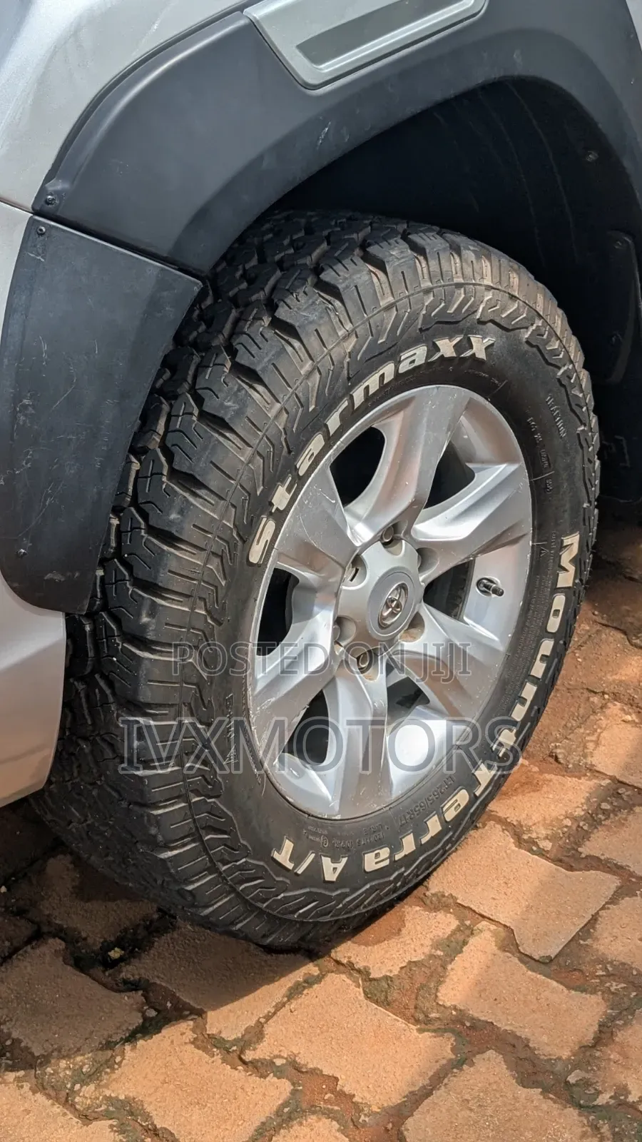 Toyota Hilux SR 2015 Silver
