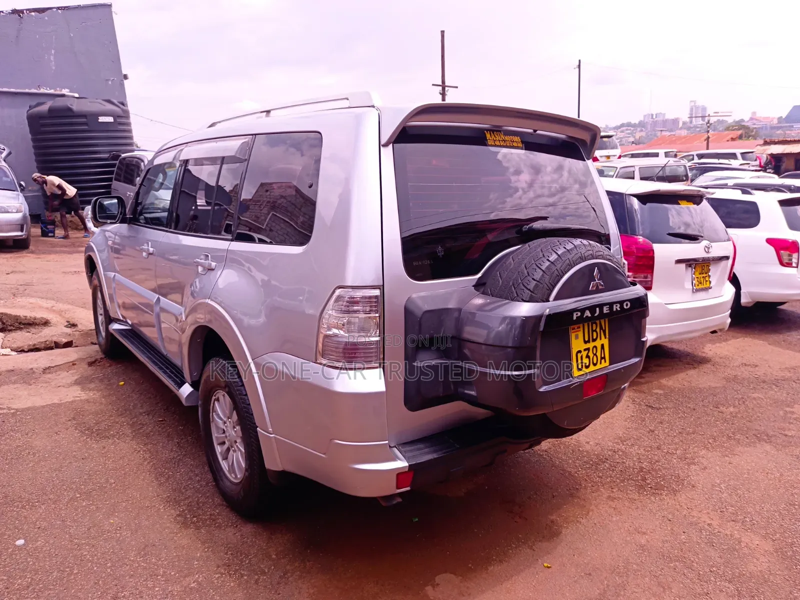Mitsubishi Pajero V80 3.0 VR-I 2014 Silver