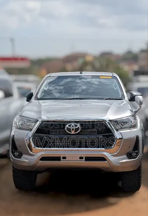 Toyota Hilux SR 2015 Silver