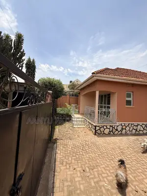 2bdrm Bungalow in Nsawo, Wakiso / Wakiso for sale