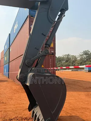 Hyundai 215L Excavator