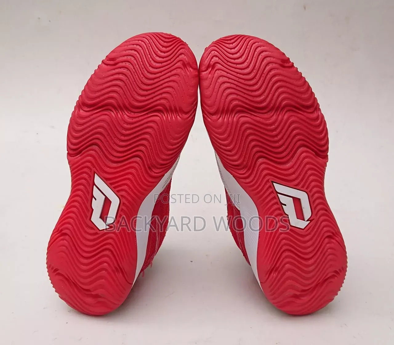 Adidas Dame Lillard
Size 43. 5eur/9uk/9.5us Available
Halla 