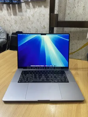New Laptop Apple MacBook Pro 2023 M2 Pro 16GB Apple M2 SSD 512GB