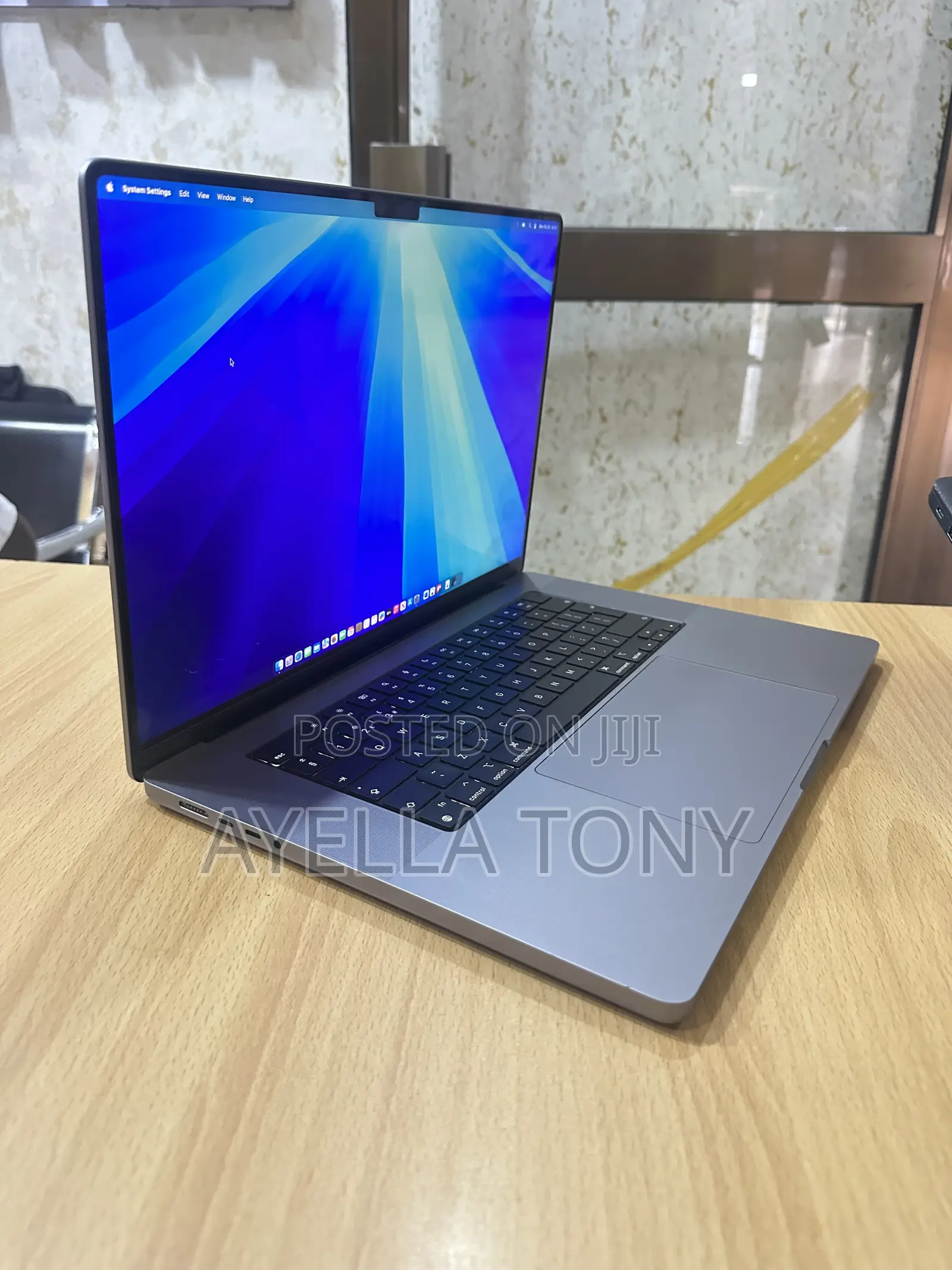 New Laptop Apple MacBook Pro 2023 M2 Pro 16GB Apple M2 SSD 512GB