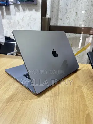 New Laptop Apple MacBook Pro 2023 M2 Pro 16GB Apple M2 SSD 512GB
