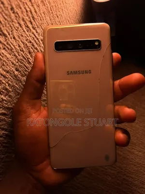 New Samsung Galaxy S10 5G 512 GB Black