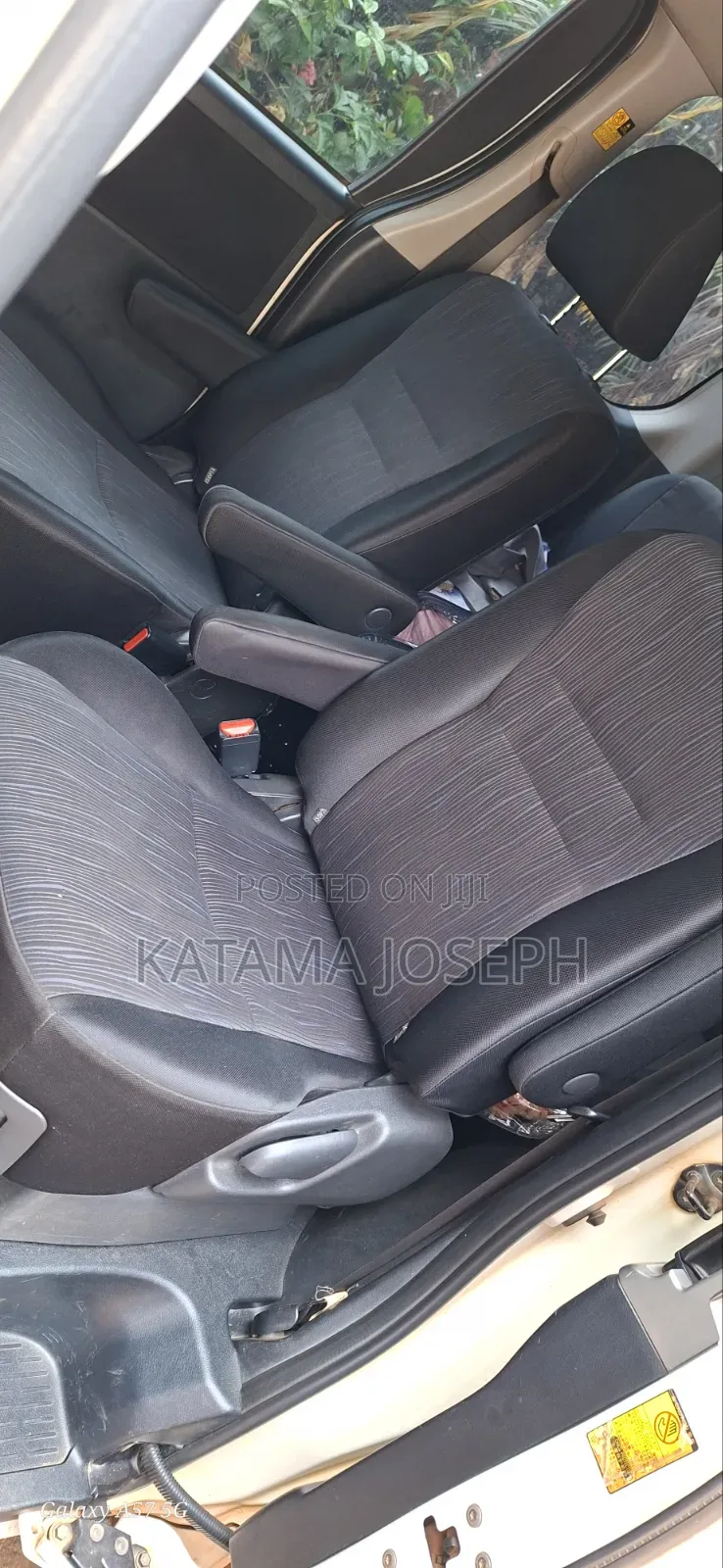 Toyota Noah 2010 White
